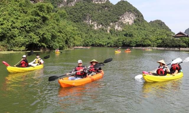 Chèo thuyền kayak khám phá di sản thế giới Tràng An - 6 Chèo thuyền kayak khám phá di sản thế giới Tràng An - 6