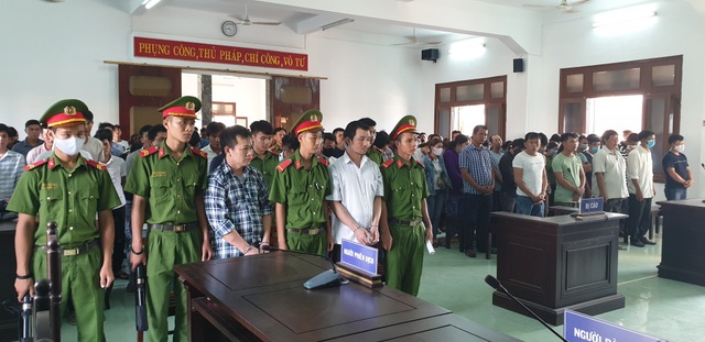 Đánh bạc và tổ chức đánh bạc, 63 bị cáo lãnh gần 200 năm tù - 1 Đánh bạc và tổ chức đánh bạc, 63 bị cáo lãnh gần 200 năm tù - 1