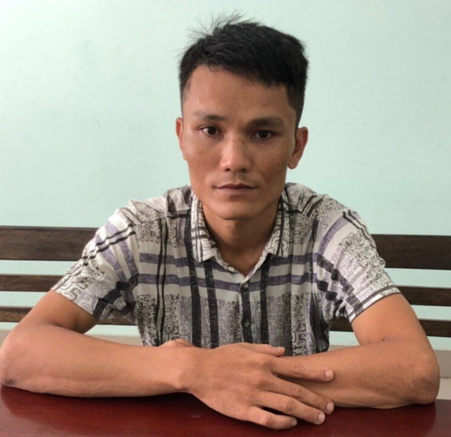 Bắt đối tượng thủ sẵn xăng, gặp xe ô tô nào đốt xe đó - 1 Bắt đối tượng thủ sẵn xăng, gặp xe ô tô nào đốt xe đó - 1
