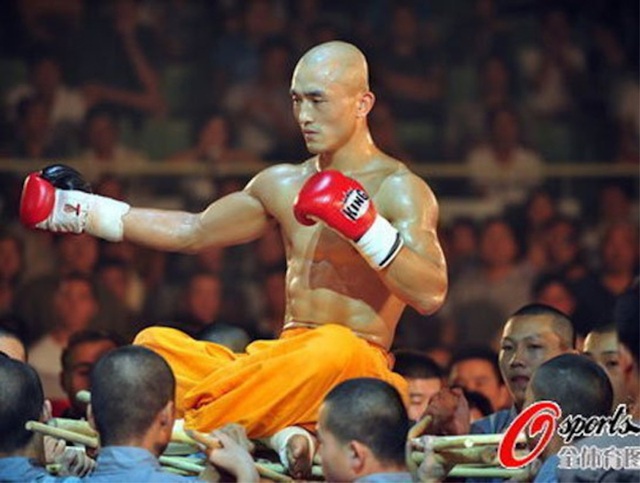 Đệ tử phái Thiếu Lâm thua liểng xiểng ở giải võ thuật Trung Quốc