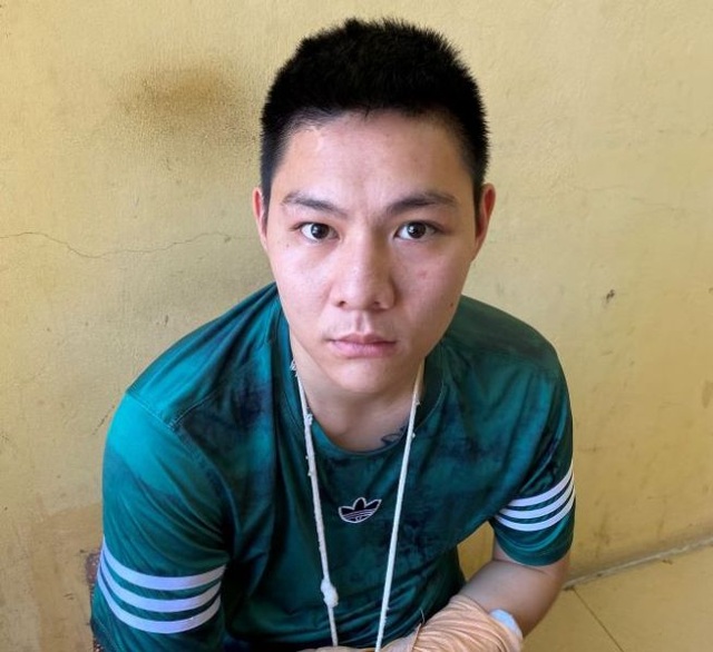 Nam thanh niên cướp tiệm vàng - 1 Nam thanh niên cướp tiệm vàng - 1
