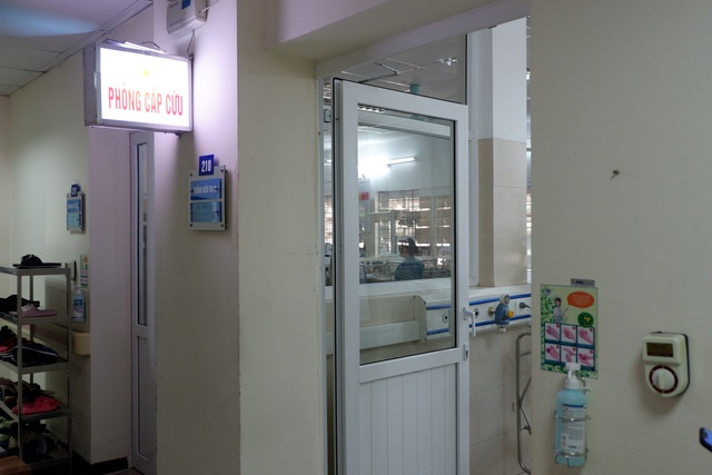 Hành trình kỳ diệu trở về với cuộc sống của bé sơ sinh bị bỏ rơi ở hố ga - 5 Hành trình kỳ diệu trở về với cuộc sống của bé sơ sinh bị bỏ rơi ở hố ga - 5