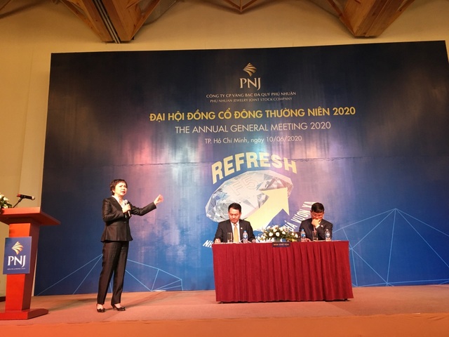 Con gái “bà trùm” ngành nữ trang được bầu vào HĐQT Công ty PNJ - 2 Con gái “bà trùm” ngành nữ trang được bầu vào HĐQT Công ty PNJ - 2
