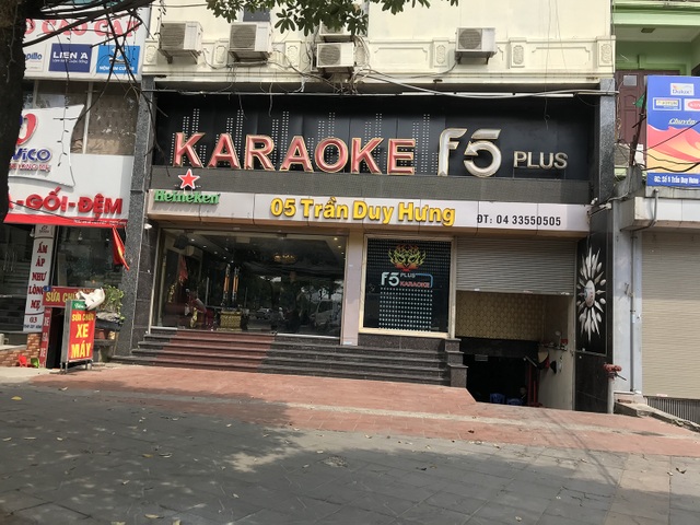 Quán karaoke tấp nập, nhộn nhịp trở lại sau chuỗi ngày ngủ đông - 4 Quán karaoke tấp nập, nhộn nhịp trở lại sau chuỗi ngày ngủ đông - 4