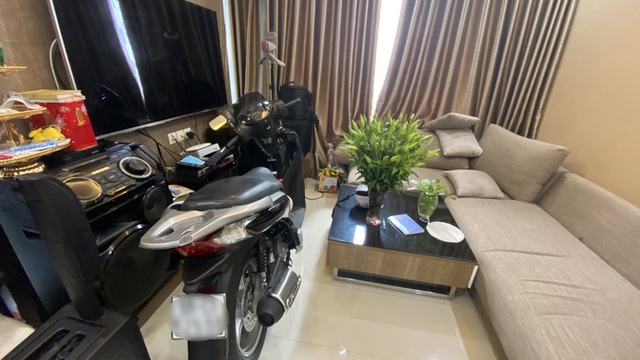 Bi hài chuyện phải mang xe máy lên căn hộ cao cấp vì sợ mất trộm - 2 Bi hài chuyện phải mang xe máy lên căn hộ cao cấp vì sợ mất trộm - 2