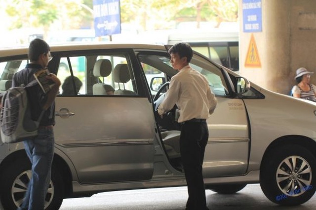 Giá xăng giảm từ lâu, taxi không chịu giảm giá - 1 Giá xăng giảm từ lâu, taxi không chịu giảm giá - 1