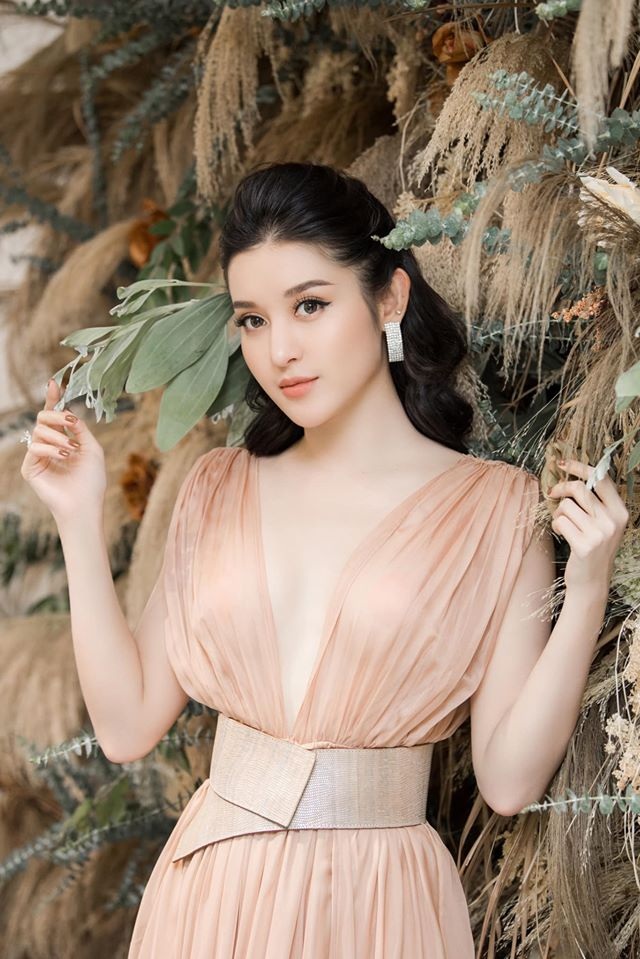 Tình duyên, nhan sắc của Top 3 Hoa hậu Việt Nam 2014 sau 6 năm - 15 Tình duyên, nhan sắc của Top 3 Hoa hậu Việt Nam 2014 sau 6 năm - 15