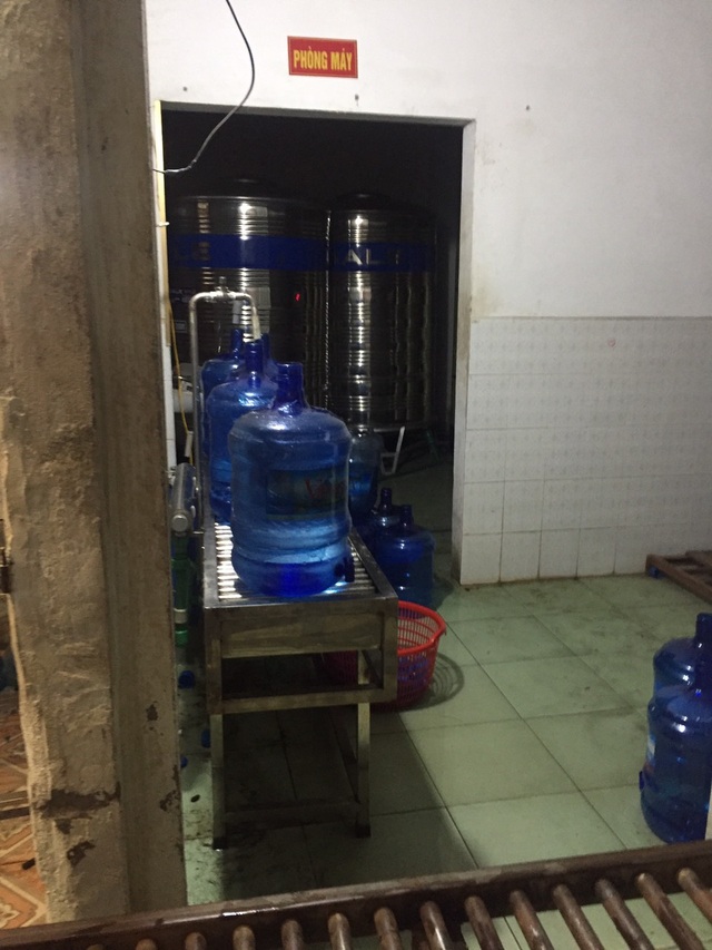 Cận cảnh quy trình hô biến nước mương thải thành nước uống đóng bình - 3