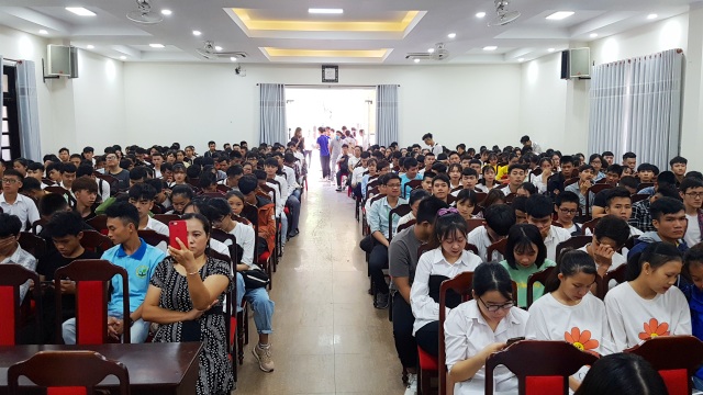 Kỹ sư nông lâm không lo thất nghiệp do chỉ tiêu việc làm dư dả - 3 Kỹ sư nông lâm không lo thất nghiệp do chỉ tiêu việc làm dư dả - 3