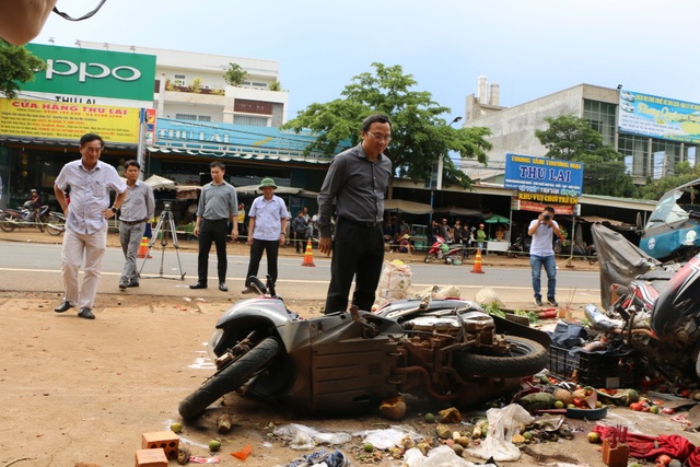Vụ tai nạn 5 người chết ở Đắk Nông: Khởi tố, bắt tạm giam tài xế xe tải - 2