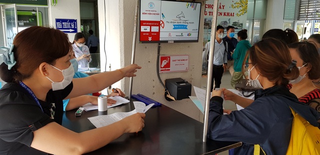 Dẹp loạn xe cứu thương “dù”, Giám đốc Bệnh viện Chợ Rẫy bị bêu xấu - 5 Dẹp loạn xe cứu thương “dù”, Giám đốc Bệnh viện Chợ Rẫy bị bêu xấu - 5