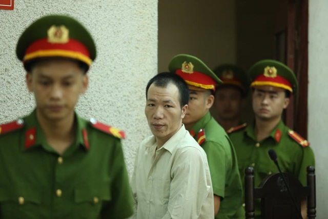 Mẹ nữ sinh giao gà ở Điện Biên hầu tòa kêu oan - 7 Mẹ nữ sinh giao gà ở Điện Biên hầu tòa kêu oan - 7
