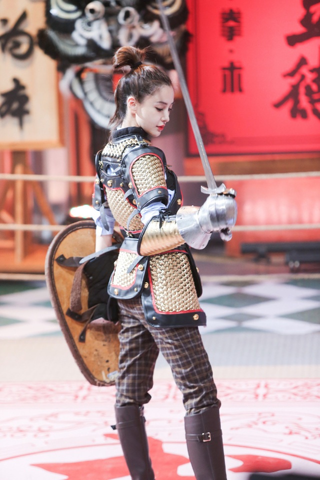 Sự nghiệp của Angelababy “tuột dốc” vì tin đồn ly hôn với Huỳnh Hiểu Minh? - 7 Sự nghiệp của Angelababy “tuột dốc” vì tin đồn ly hôn với Huỳnh Hiểu Minh? - 7