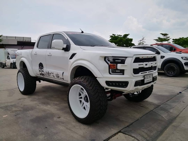 Những chiếc Ford Ranger Raptor được lên đời F-150 Raptor - 21