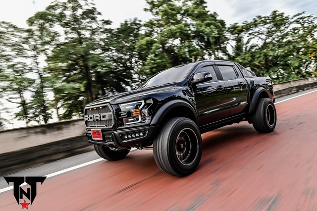 Những chiếc Ford Ranger Raptor được lên đời F-150 Raptor - 6