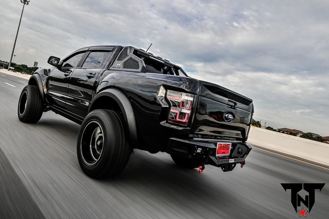 Những chiếc Ford Ranger Raptor được lên đời F-150 Raptor - 8