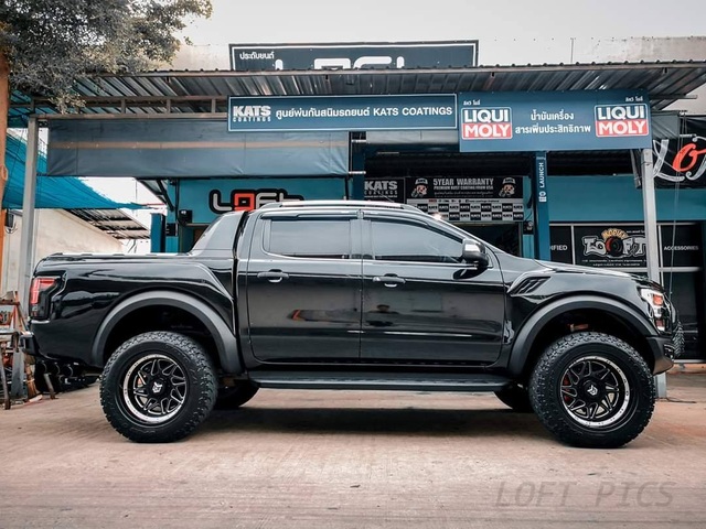 Những chiếc Ford Ranger Raptor được lên đời F-150 Raptor - 18