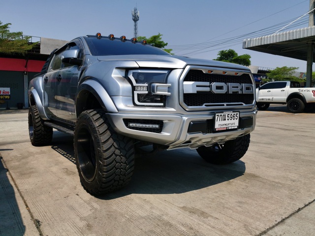 Những chiếc Ford Ranger Raptor được lên đời F-150 Raptor - 10