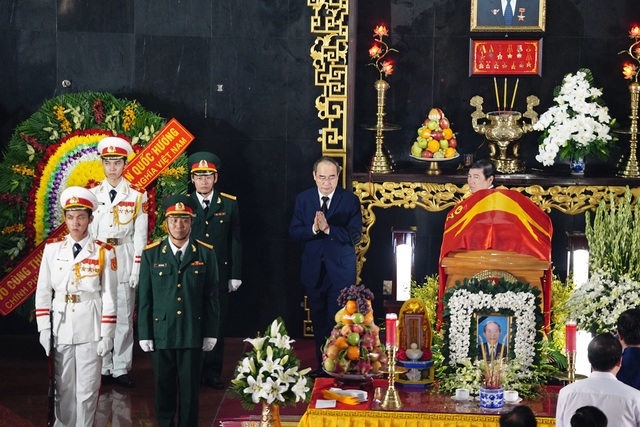 Những lời tiễn biệt nhà tình báo huyền thoại Mười Hương - 8 Những lời tiễn biệt nhà tình báo huyền thoại Mười Hương - 8
