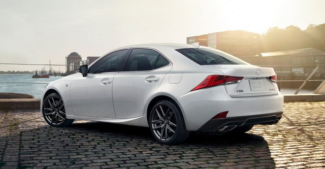 Lexus IS phiên bản nâng cấp 2021 có gì khác xe đời cũ? - 7