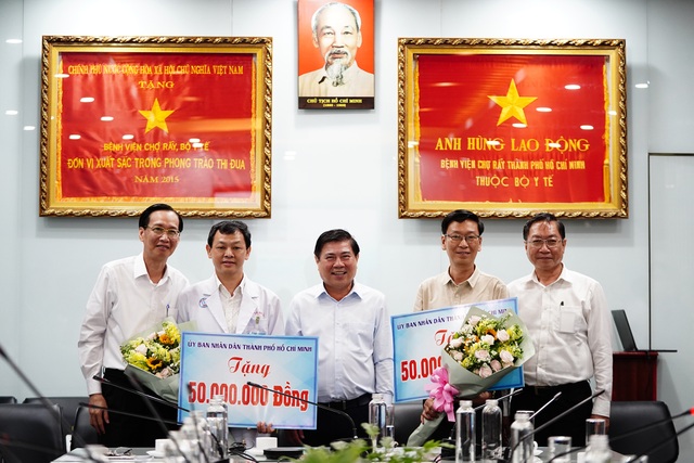 “Cứu sống phi công nhiễm Covid-19 là niềm tự hào của Việt Nam” - 12 “Cứu sống phi công nhiễm Covid-19 là niềm tự hào của Việt Nam” - 12