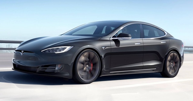 Tesla Model S cán mốc 647km sau mỗi lần sạc điện - 1