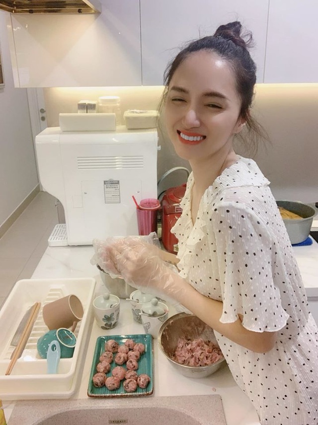 Khối tài sản đáng ngưỡng mộ của Hoa hậu Hương Giang ở tuổi 29 - 19 Khối tài sản đáng ngưỡng mộ của Hoa hậu Hương Giang ở tuổi 29 - 19