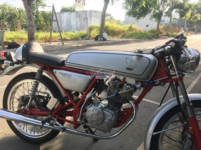 Honda Dream 50 đời 1997 giá trăm triệu ở Sài Gòn - 6 Honda Dream 50 đời 1997 giá trăm triệu ở Sài Gòn - 6