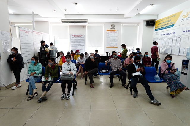 TPHCM: 99,9 % người dân hài lòng khi làm thủ tục bảo hiểm xã hội - 1 TPHCM: 99,9 % người dân hài lòng khi làm thủ tục bảo hiểm xã hội - 1