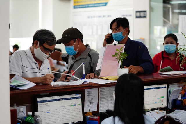 TPHCM: 99,9 % người dân hài lòng khi làm thủ tục bảo hiểm xã hội - 2 TPHCM: 99,9 % người dân hài lòng khi làm thủ tục bảo hiểm xã hội - 2