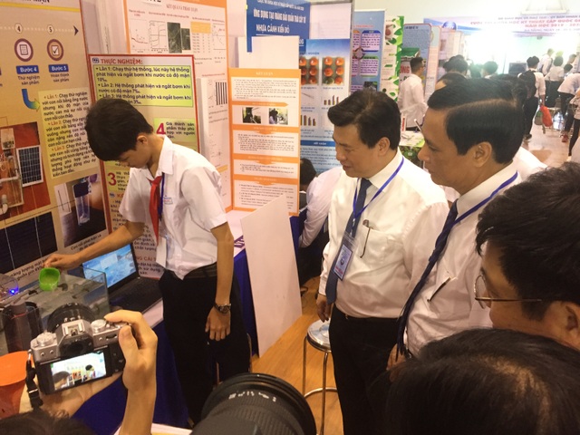 Khai mạc cuộc thi Khoa học kỹ thuật cấp quốc gia học sinh trung học - 2 Khai mạc cuộc thi Khoa học kỹ thuật cấp quốc gia học sinh trung học - 2