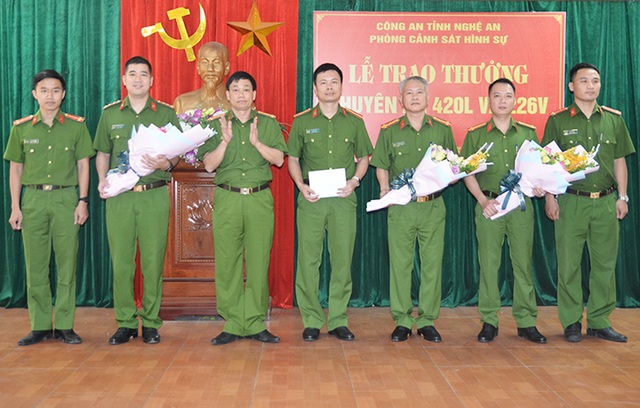 Đau nỗi đau của người khác để… bắt “tội phạm trên trời” - 5 Đau nỗi đau của người khác để… bắt “tội phạm trên trời” - 5