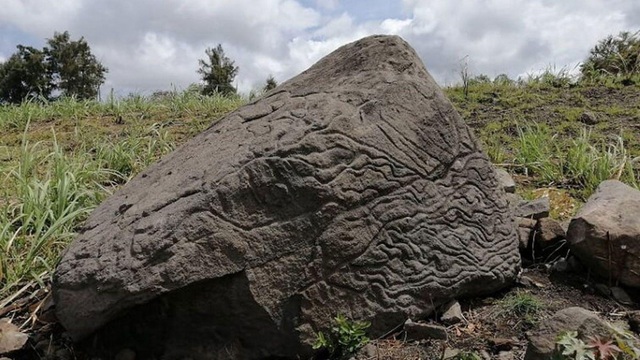 Phát hiện “bản đồ núi lửa” cổ đại được khắc vào đá - 1