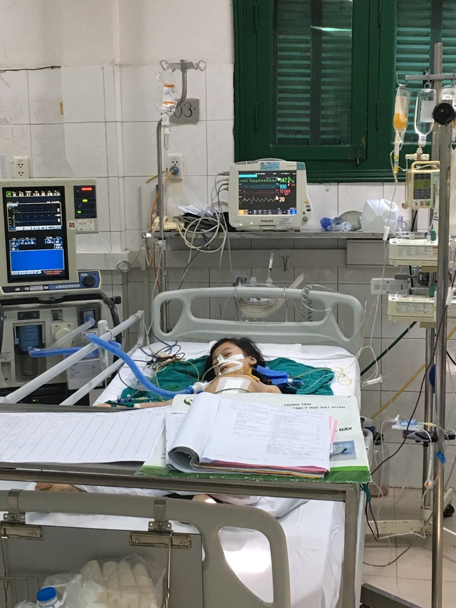 Bạn đọc Dân trí hỗ trợ nóng cứu tính mạng bé gái 12 tuổi - 2 Bạn đọc Dân trí hỗ trợ nóng cứu tính mạng bé gái 12 tuổi - 2
