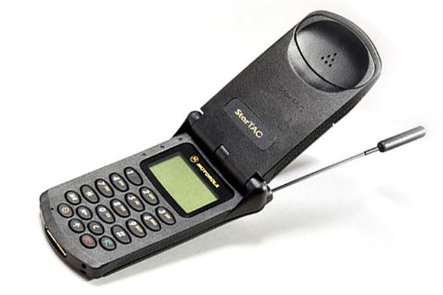 Nokia 1100, Moto RAZR và những chú dế độc đáo trước kỷ nguyên smartphone - 2