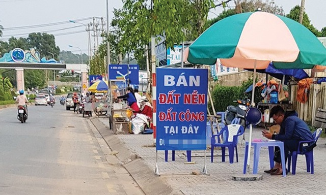 Đầu tư vào đất nền vùng ven: Cẩn trọng với trăm lời đường mật của “cò” đất! - 1