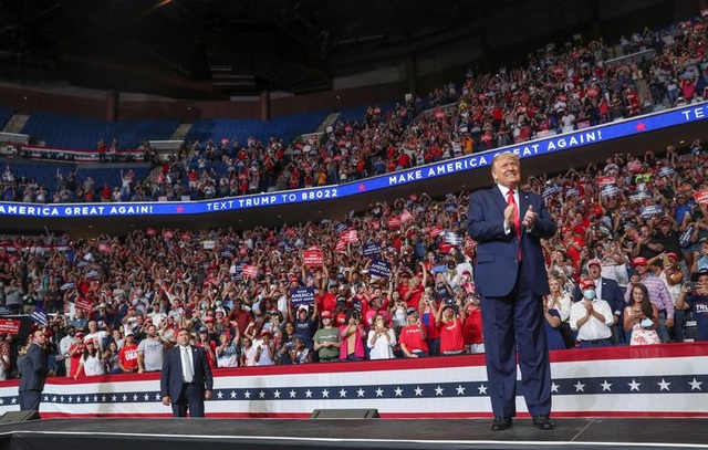 Tổng thống Trump trở lại đường đua tái tranh cử giữa nhiều sóng gió - 2 Tổng thống Trump trở lại đường đua tái tranh cử giữa nhiều sóng gió - 2