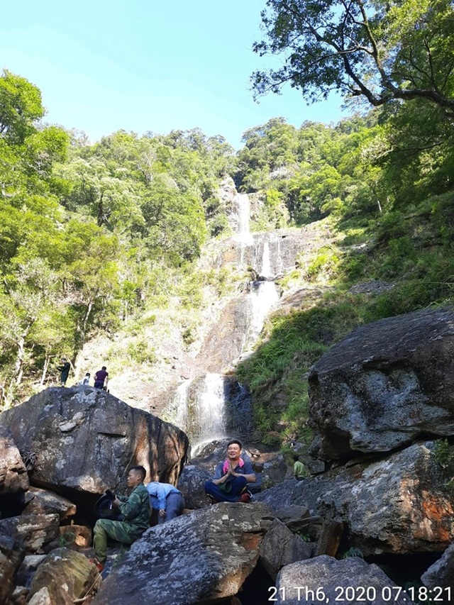 Khám phá thác nước tuyệt đẹp còn “ngủ yên” ở Hà Tĩnh - Ảnh minh hoạ 18