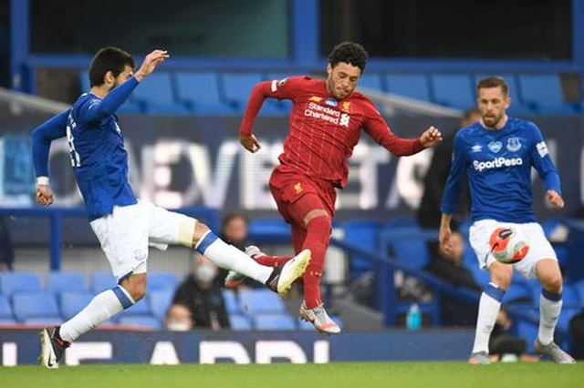 Everton 0-0 Liverpool: Một điểm may mắn của The Kop - 2