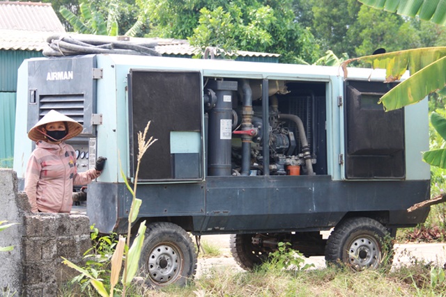 Hà Tĩnh: Nhọc nhằn nghề khoan giếng mùa nắng hạn - 3 Hà Tĩnh: Nhọc nhằn nghề khoan giếng mùa nắng hạn - 3