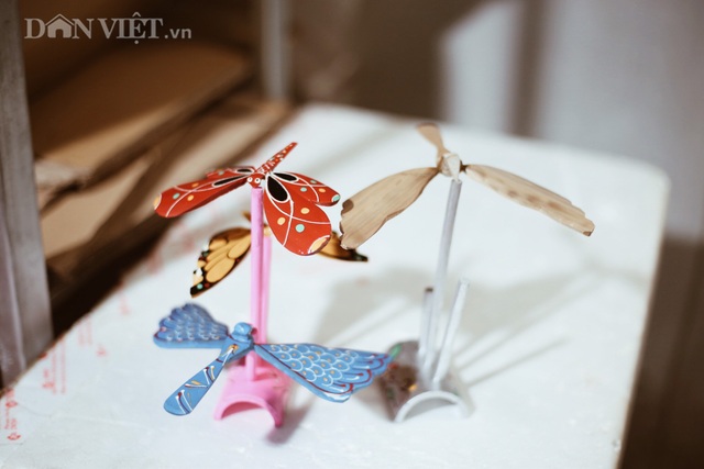 Hà Nội: Làm nghề này tay chằng chịt sẹo nhưng thu gần 20 triệu mỗi tháng - 2 Hà Nội: Làm nghề này tay chằng chịt sẹo nhưng thu gần 20 triệu mỗi tháng - 2