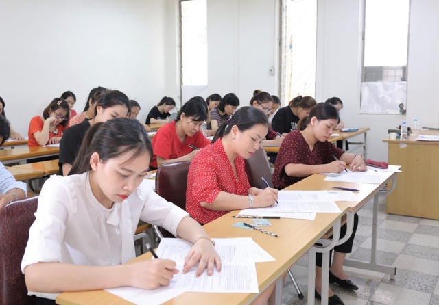 ĐH Quốc gia Hà Nội: Thí sinh đăng ký dự tuyển bậc thạc sĩ tăng mạnh - 1 ĐH Quốc gia Hà Nội: Thí sinh đăng ký dự tuyển bậc thạc sĩ tăng mạnh - 1
