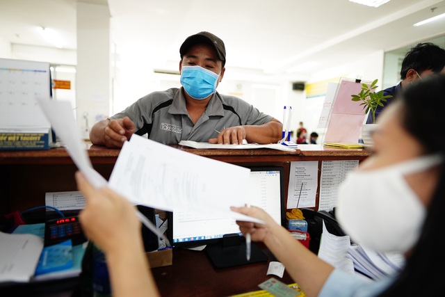 TPHCM: Chi gần 1.500 tỷ đồng hỗ trợ lao động thất nghiệp - 2 TPHCM: Chi gần 1.500 tỷ đồng hỗ trợ lao động thất nghiệp - 2