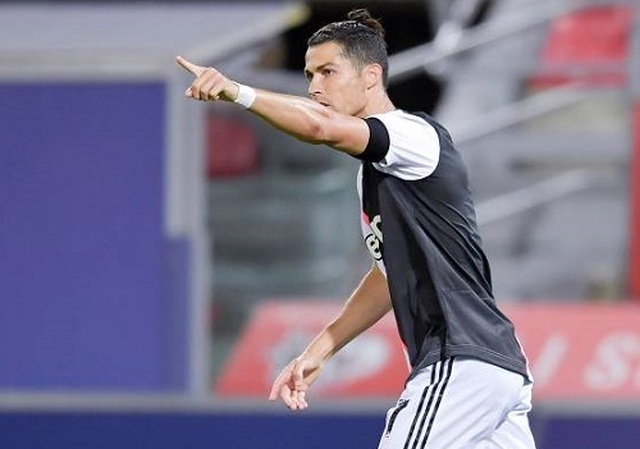 C.Ronaldo “nổ súng”, Juventus xây chắc ngôi đầu bảng ở Serie A - 1
