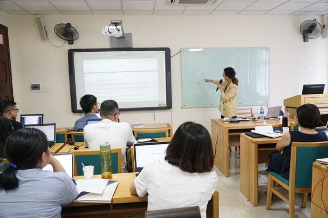Học giả Việt tại Mỹ giải đáp: “Ai sẽ phù hợp với nghề nghiên cứu?” - 3 Học giả Việt tại Mỹ giải đáp: “Ai sẽ phù hợp với nghề nghiên cứu?” - 3