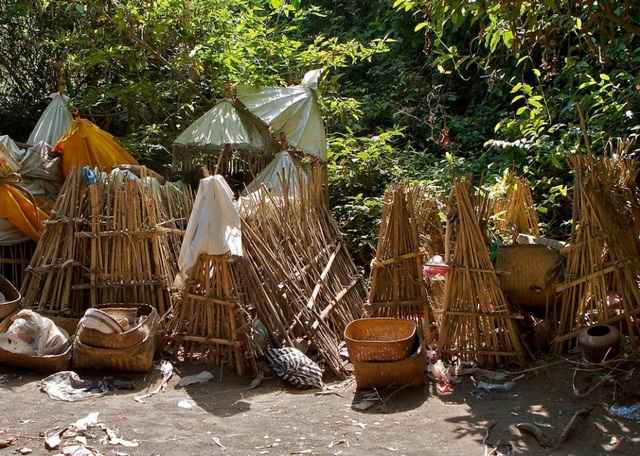 Thử thách khám phá đảo đầu lâu, nơi mai táng theo cách kì dị tại đảo Bali - 3 Thử thách khám phá đảo đầu lâu, nơi mai táng theo cách kì dị tại đảo Bali - 3