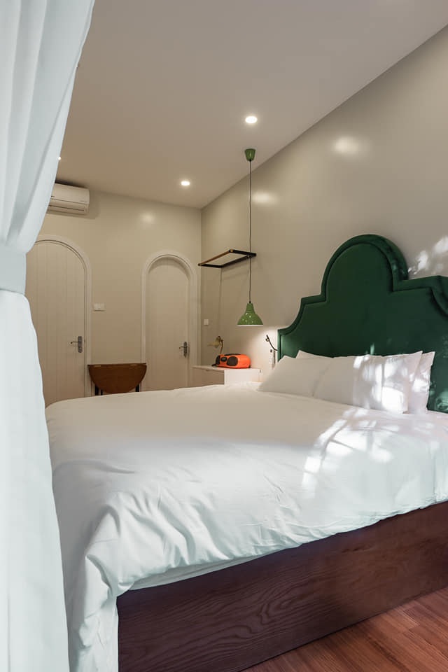 Ngôi nhà cũ mèm, sâu hun hút trong ngõ đẹp lung linh sau cải tạo - 12 Ngôi nhà cũ mèm, sâu hun hút trong ngõ đẹp lung linh sau cải tạo - 12