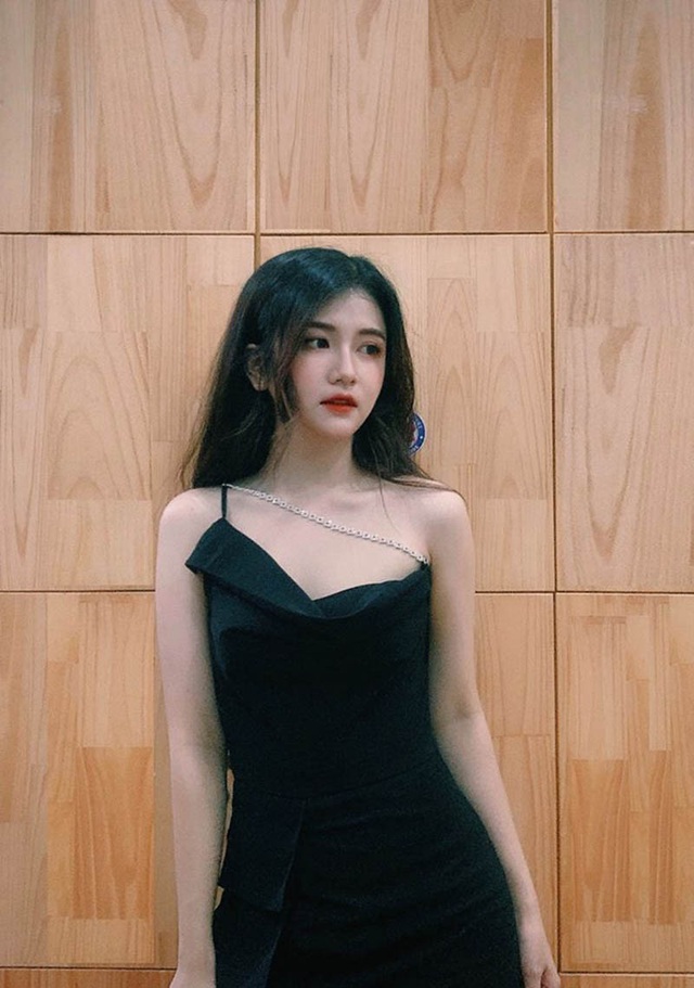 Nữ sinh 18 tuổi sở hữu nét đẹp dịu dàng như tên gọi - 10 Nữ sinh 18 tuổi sở hữu nét đẹp dịu dàng như tên gọi - 10