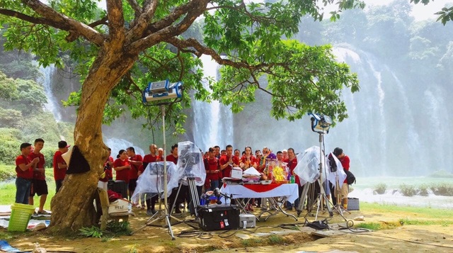 Lên Cao Bằng quay “Kiều”, đoàn phim của Mai Thu Huyền gặp mưa to gió lớn - 3 Lên Cao Bằng quay “Kiều”, đoàn phim của Mai Thu Huyền gặp mưa to gió lớn - 3