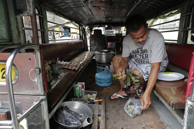 Cuộc sống khốn đốn của người lao động Philippines trong đại dịch Covid-19 - 5 Cuộc sống khốn đốn của người lao động Philippines trong đại dịch Covid-19 - 5